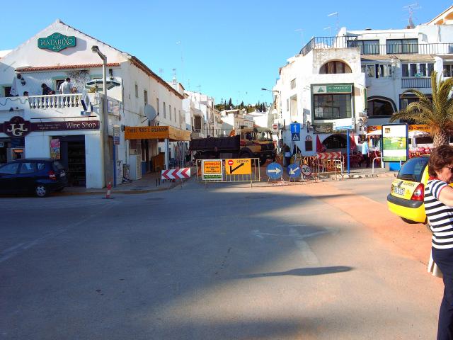 gal/Peter_Belinfante/Roadworks/Carvoeiro 21 tm 28.04.05 00009 roadworks.jpg